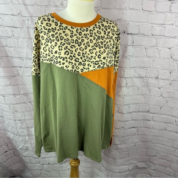 boutique easel long sleeve top colorblock leopard print sz large 100% cotton - Picture 1 of 8